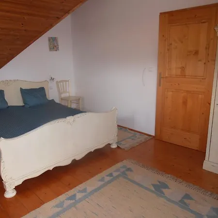 Semesterbostad Tik Hegyi Haz