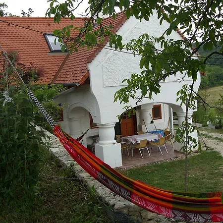 بيت للعطل Tik Hegyi Haz