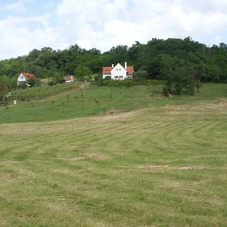 Tik Hegyi Haz Monoszlo