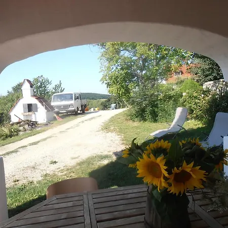 Tik Hegyi Haz Semesterbostad *