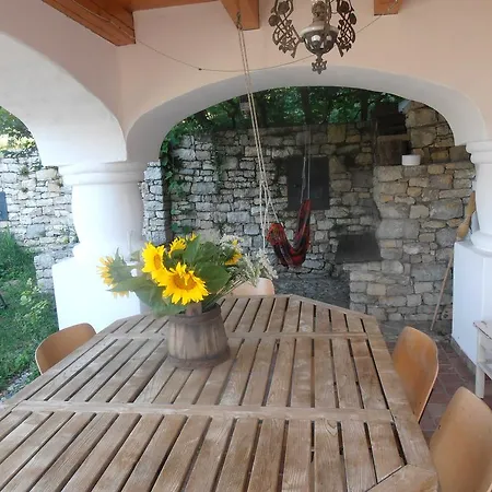 Tik Hegyi Haz * Monoszlo